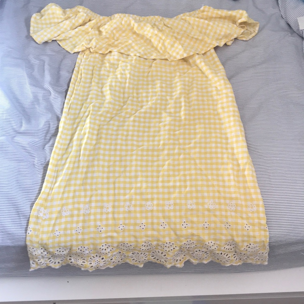 Yellow dress, great for summer!